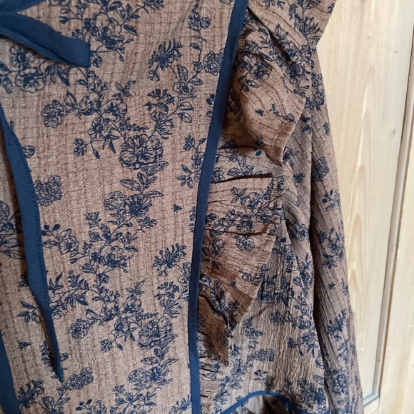 Ruffle blouse - toffee and navy print - Picture 3 of 7